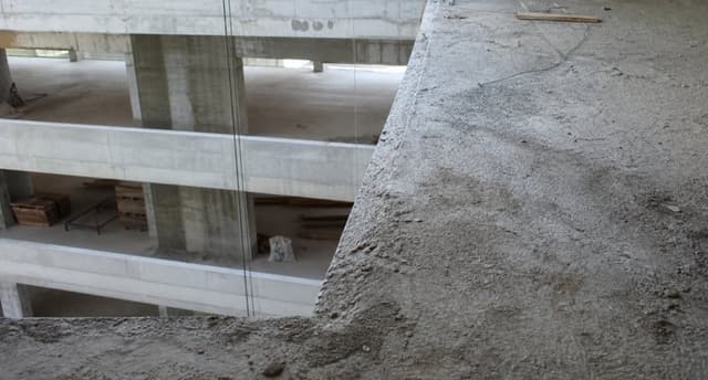 Unlabelled site photo in a chat
